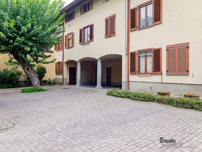 Appartamento quadrilocale in vendita in Via Lecco, Annone di Brianza