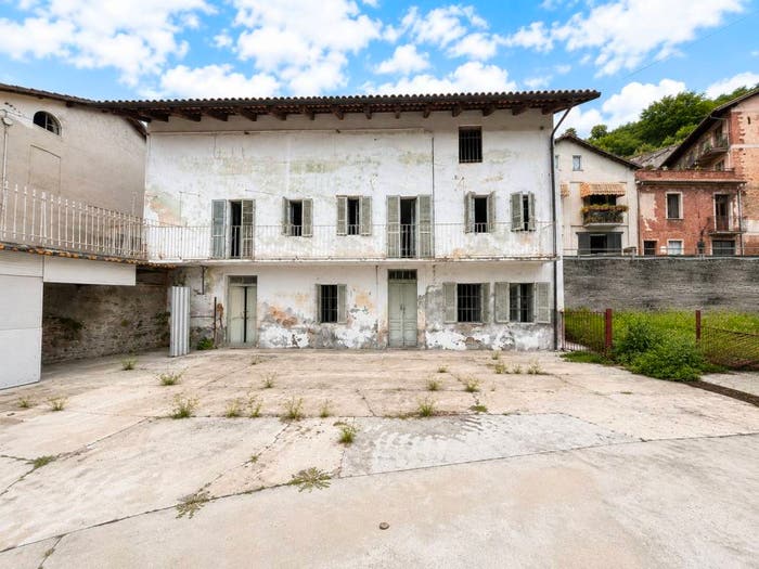 Casa con 5 locali in vendita in Via Roma, Castellinaldo d'Alba