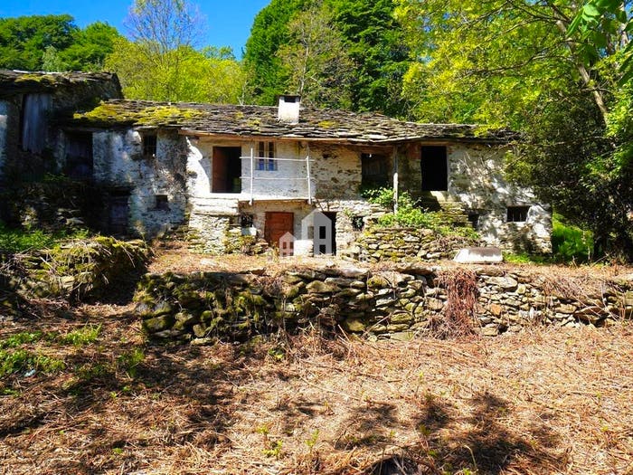 Casa con 6 locali in vendita in località Canavais, Castelnuovo Nigra