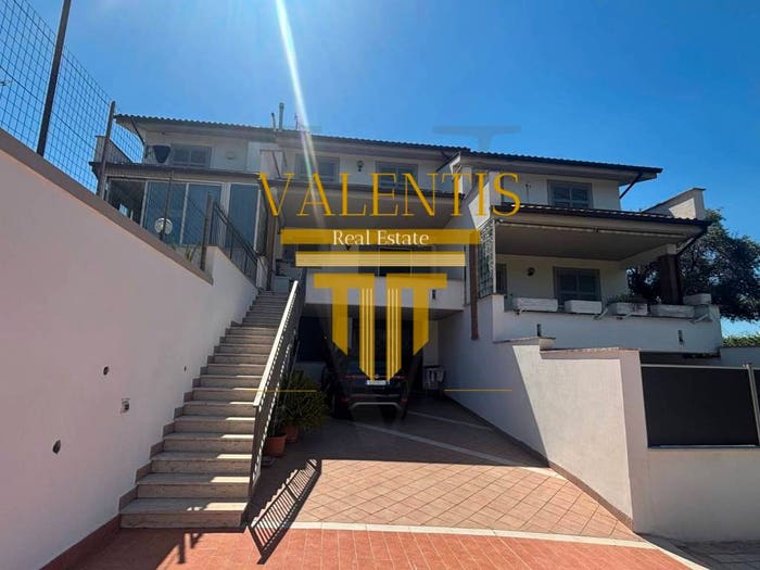 Casa con 5 locali in vendita in Via Maestra, Centro, Minturno