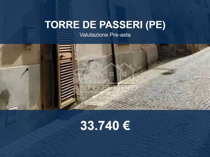 Appartamento trilocale in vendita in Via San Vittorino, Torre de' Passeri