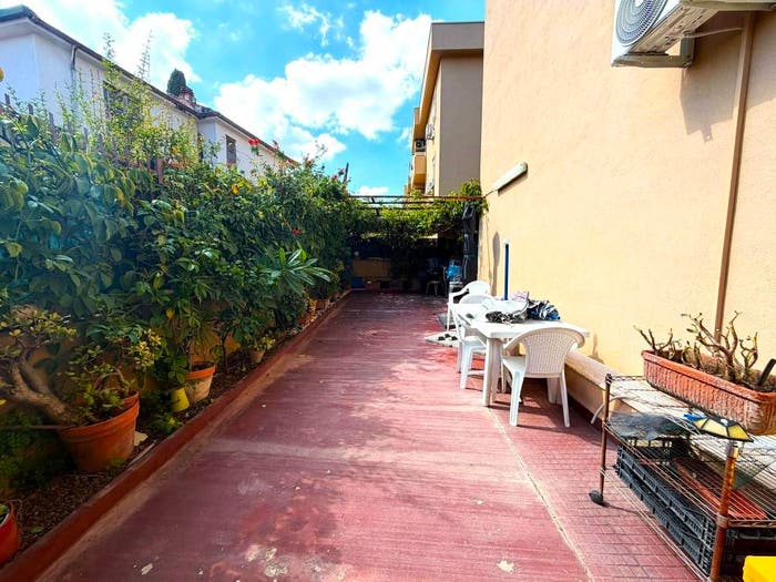 Appartamento con 5 locali in vendita in Largo Antonio Lorusso, Uditore Leonardo Da Vinci Alta, Palermo