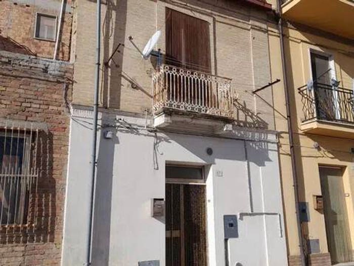 Casa quadrilocale in vendita in Via Pierdicasso Barile, Centro, Monteodorisio