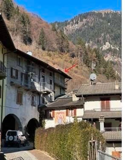 Appartamento con 6 locali in vendita in Via Bereri, Mezzoldo