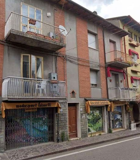 Appartamento con 6 locali in vendita in Via Giardini, Lama, Lama Mocogno