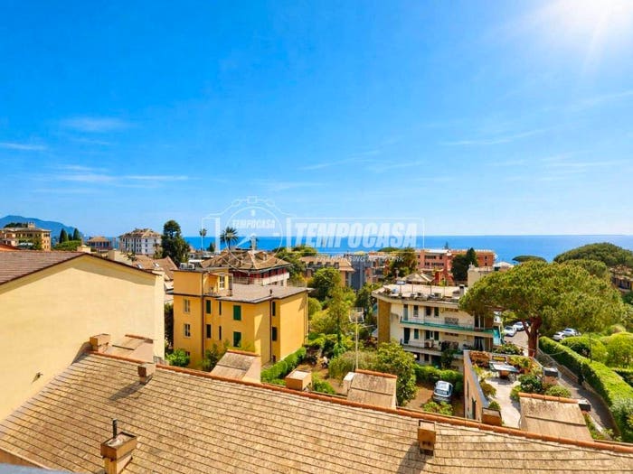 Appartamento trilocale in vendita in Via Guglielmo Oberdan, Nervi, Genova