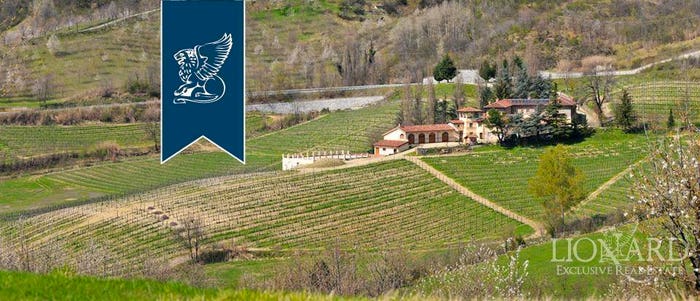 Casa con 6 locali in vendita in Cremolino
