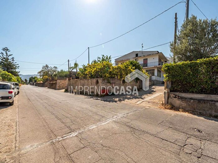 Appartamento con 5 locali in vendita in Via Torretta, Fondo Dominici, Carini