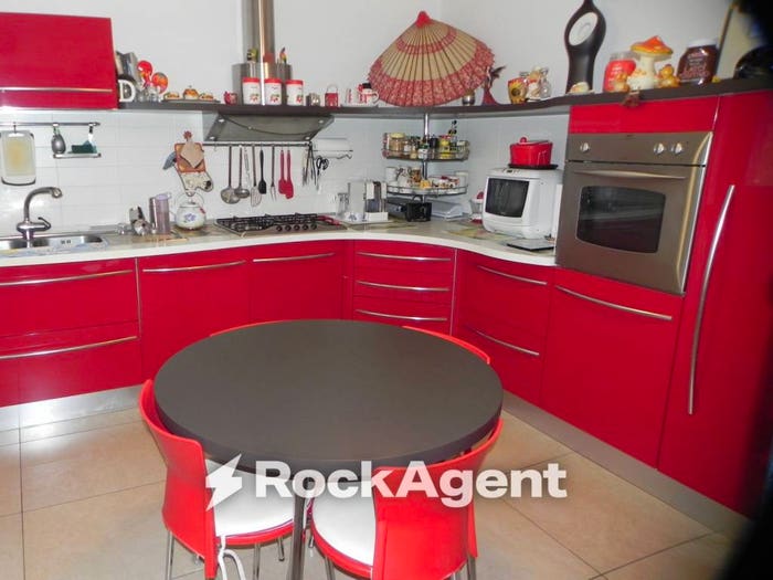 Appartamento con 5 locali in vendita in Via Pietro Nenni, Montecarotto