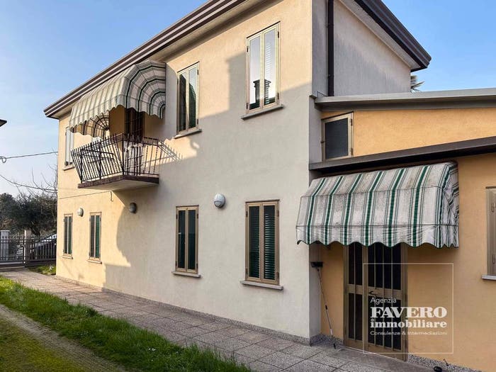 Casa quadrilocale in vendita in Via Lombardia, Oriago, Mira