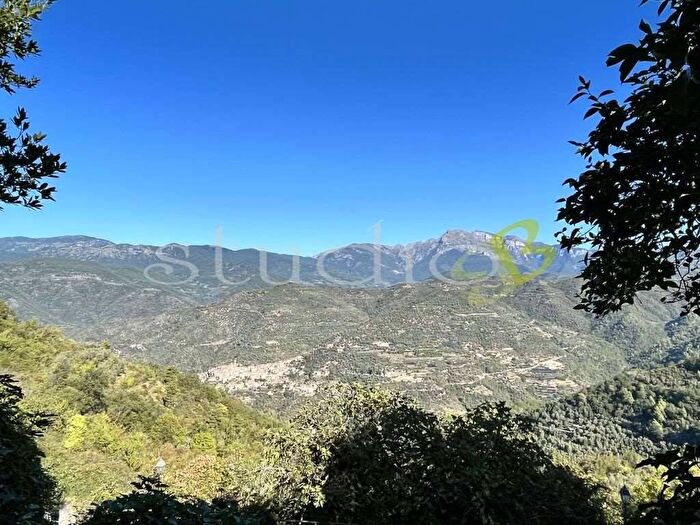Appartamento con 5 locali in vendita in Via Gioberti snc, Perinaldo