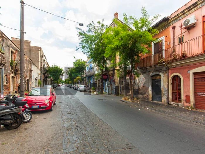 Appartamento trilocale in vendita in Via Daniele, Ferrarotto Acquedotto Greco, Catania