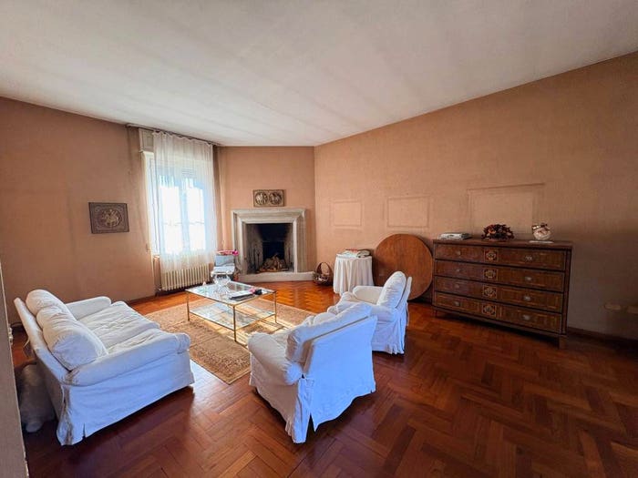 Casa con 6 locali in vendita in Via Aprile, Centro, Montichiari