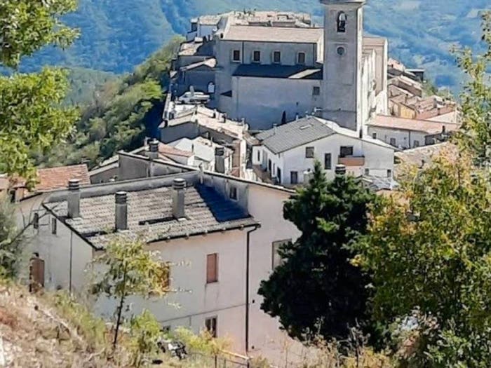 Casa con 6 locali in vendita in Corso Italia, Tufillo