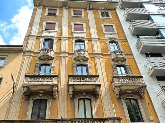 Appartamento quadrilocale in vendita in Viale Monte Nero, Montenero, Milano