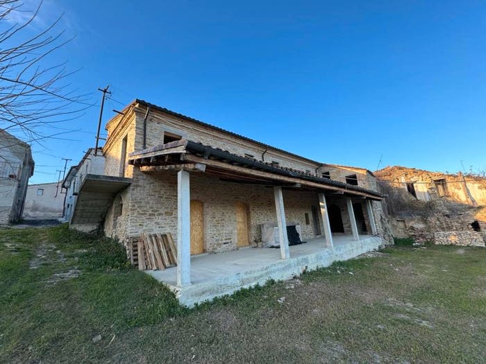Casa con 6 locali in vendita in Via Giuseppe Garibaldi, Campli