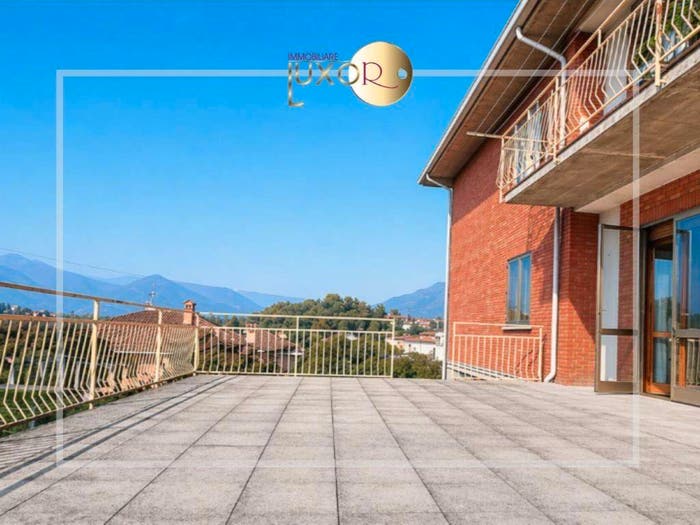 Appartamento quadrilocale in vendita in Via Umberto Riva, Camisasca, Costa Masnaga