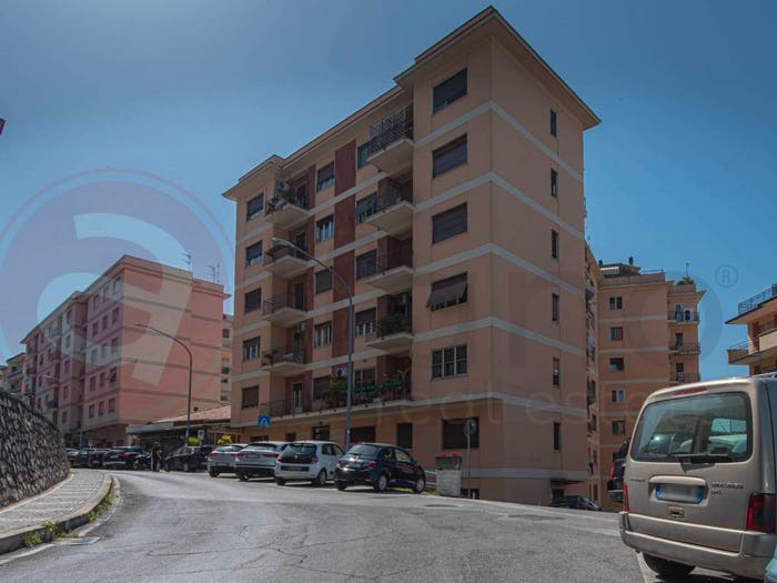 Appartamento con 6 locali in vendita in Via Firenze, America Latina, Frosinone