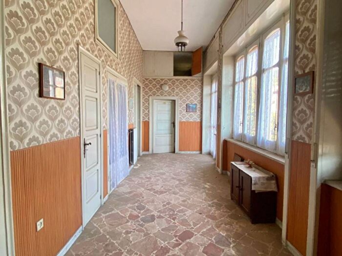 Casa con 6 locali in vendita in Centro, Palma Campania