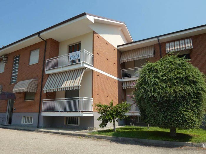 Appartamento quadrilocale in vendita in Via Mario Viglino, San Cassiano, Alba