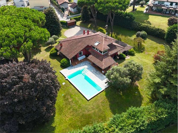 Casa con 5 locali in vendita in Via Dormelletto, Centro, Arona