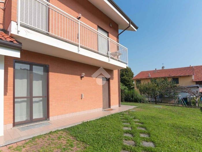 Casa con 6 locali in vendita in Via G Falcone e P Borsellino, Centro, Nole