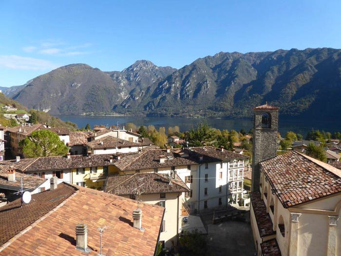Casa trilocale in vendita in Via Castello, Anfo