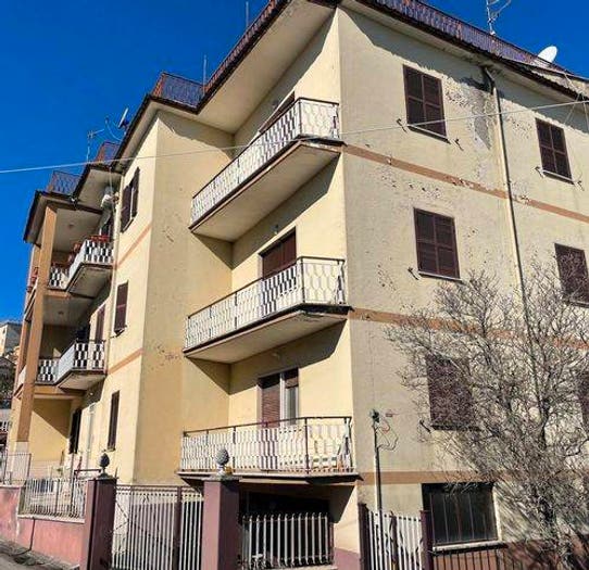 Appartamento quadrilocale in vendita in Via San Rocco Montecchie, Centro, Ferentino