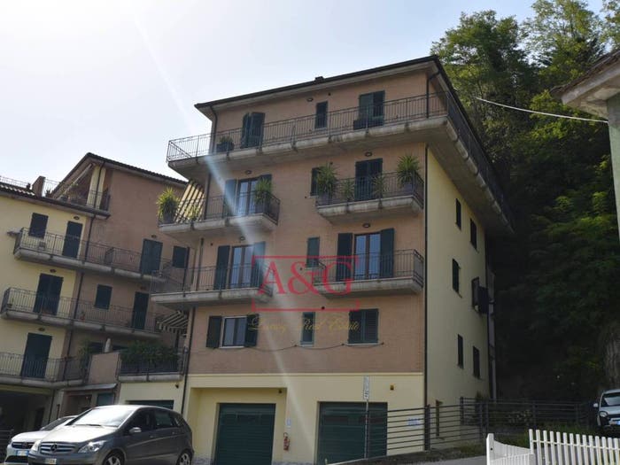 Appartamento con 6 locali in vendita in via Angelo Biondi, Centro, Amandola