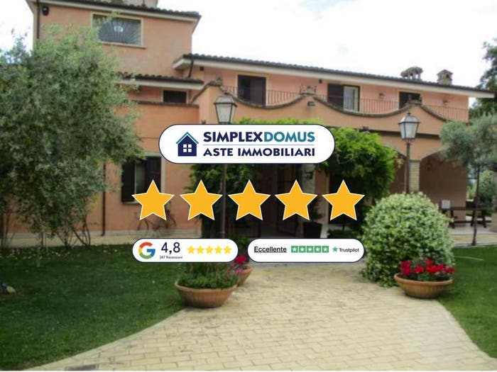 Casa con 6 locali in vendita in Via Moncocitto, Cepagatti