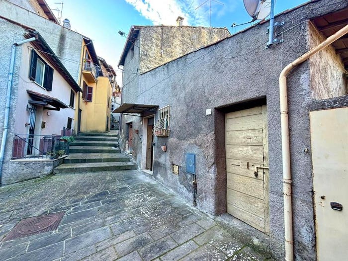 Appartamento trilocale in vendita in Vicolo di Careni, Centro, Orte
