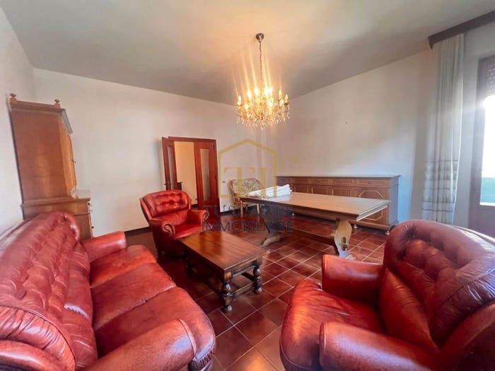 Appartamento con 6 locali in vendita in Via della Ferrovia, Centro, Poggibonsi