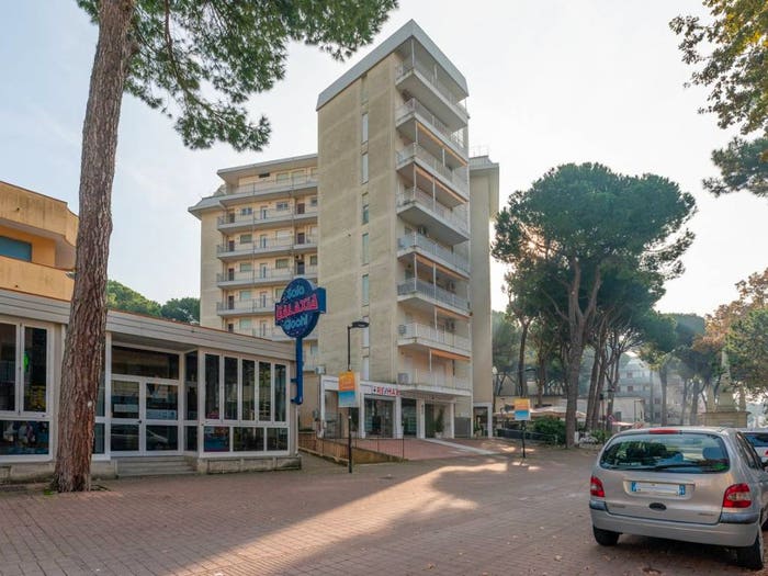 Appartamento trilocale in vendita in Viale Giosuè Carducci, Lido degli Estensi, Comacchio