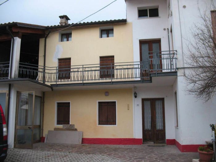 Casa con 6 locali in vendita in Via Monte Grappa, Centro, Borso del Grappa
