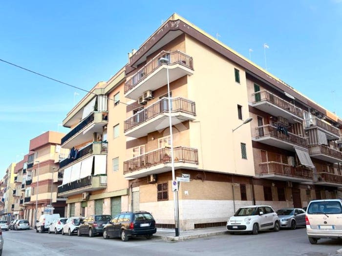 Appartamento quadrilocale in vendita in Via galileo galilei, Settefrati, Barletta