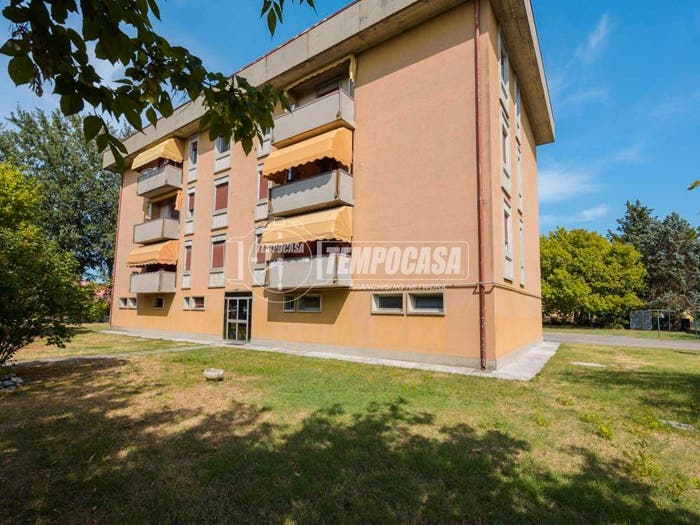Appartamento trilocale in vendita in Via Francesco Petrarca, Centro, Molinella