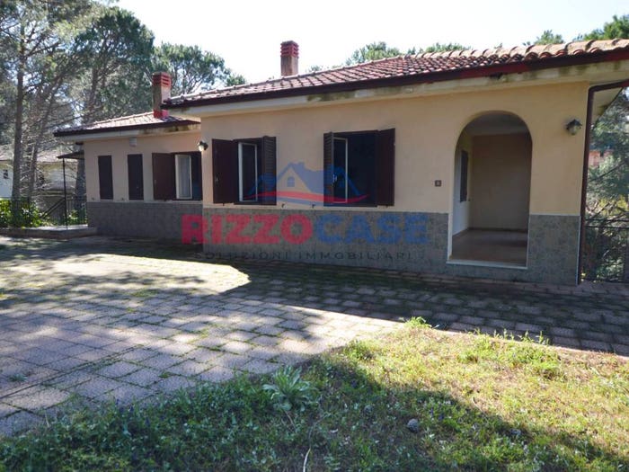Casa con 6 locali in vendita in Cda Toscanello, CoriglianoRossano