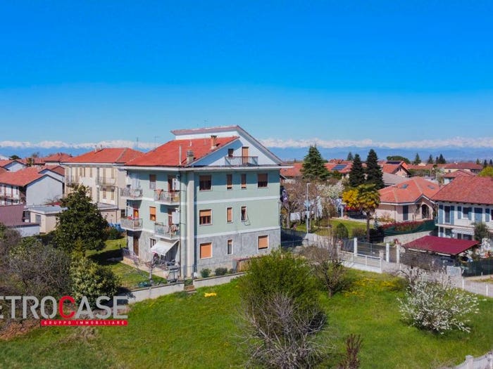 Appartamento trilocale in vendita in Via delle Scuole, Cellarengo