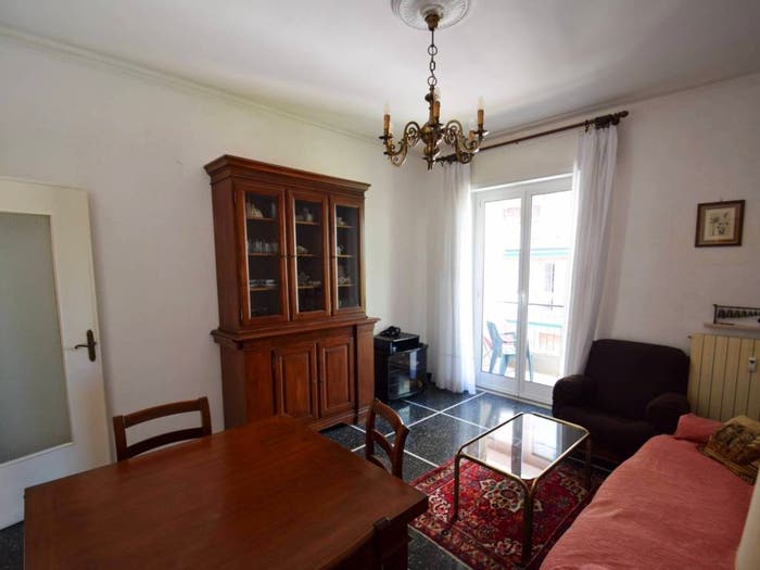 Appartamento quadrilocale in vendita in Via Ventimiglia, Voltri, Genova