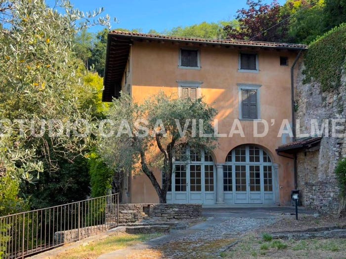 Appartamento trilocale in vendita in Via Colle dei Roccoli, Fontana Castagneta, Bergamo