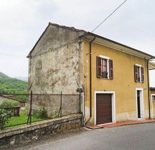 Casa con 6 locali in vendita in Sp, Corlaga, Bagnone