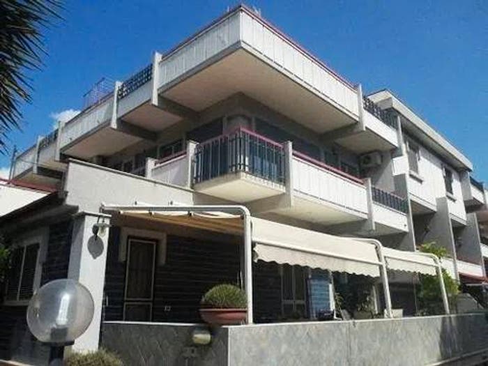 Casa con 6 locali in vendita in Via Mario Altamura, Comparto Biccari, Foggia