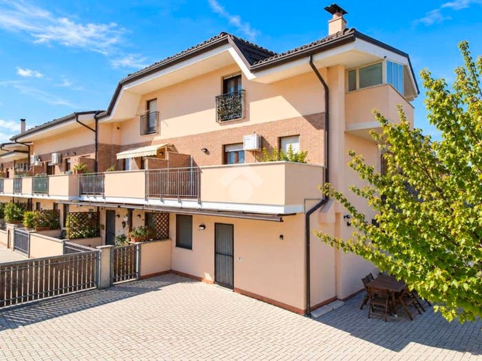 Casa quadrilocale in vendita in Via Vittoria Colonna, Centro, Francavilla al Mare