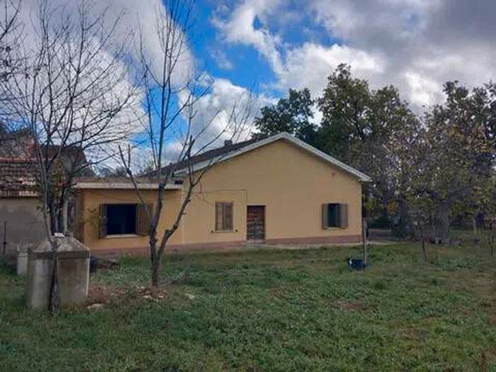 Casa quadrilocale in vendita in Centro, Civitaquana
