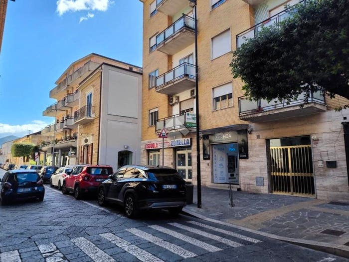Appartamento quadrilocale in vendita in Via Appia, Santa Maria a Vico