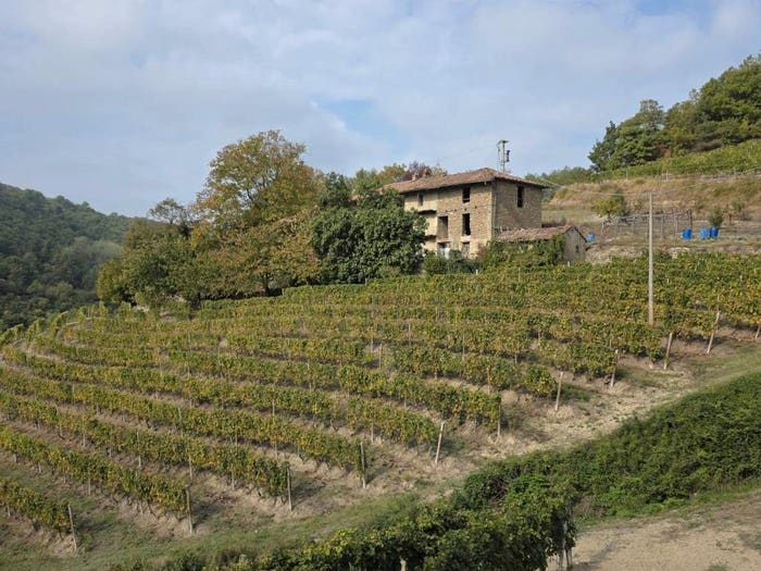 Casa con 6 locali in vendita in Via Sant'Elena, Castino