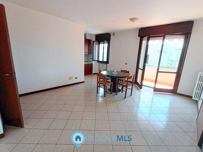 Appartamento trilocale in vendita in Viale Sandro Pertini, Centro, Maserà di Padova