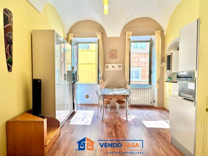 Appartamento trilocale in vendita in Via Renato Boragine, Centro, Loano