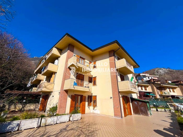 Appartamento quadrilocale in vendita in Via Saverio Crisci, Mercogliano