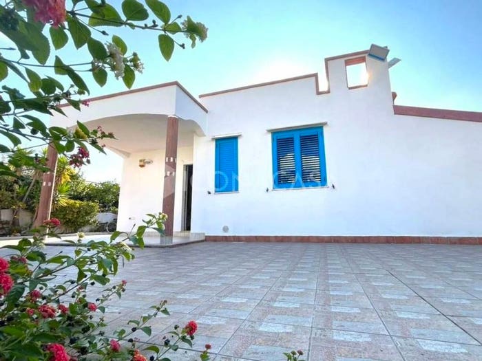 Casa trilocale in vendita in Via Potenza No Number, Lido Campomarino, Campomarino